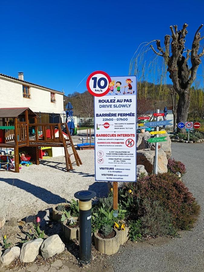 Camping Les Lavandes, Castellane Exterior photo